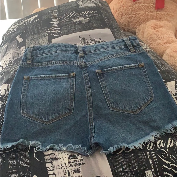 Blue denim shorts - Picture 2 of 2